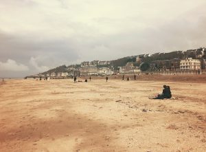 Praia em Trouville, na Normandia